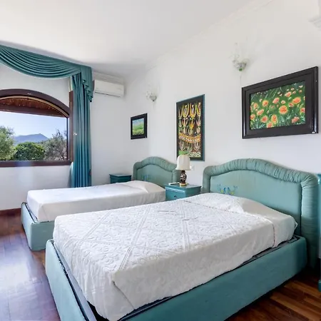 Apartamento Stunning W/ Swimmping Pool&private Parking!