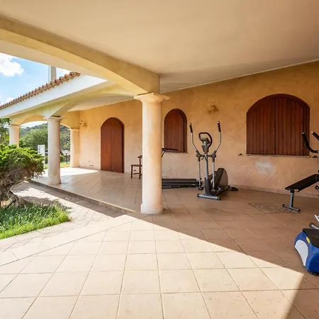Stunning W/ Swimmping Pool&private Parking! *