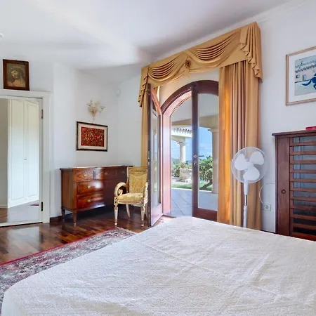 Apartment Stunning W/ Swimmping Pool&private Parking!
