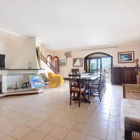Stunning W/ Swimmping Pool&private Parking! Apartamento San Priamo