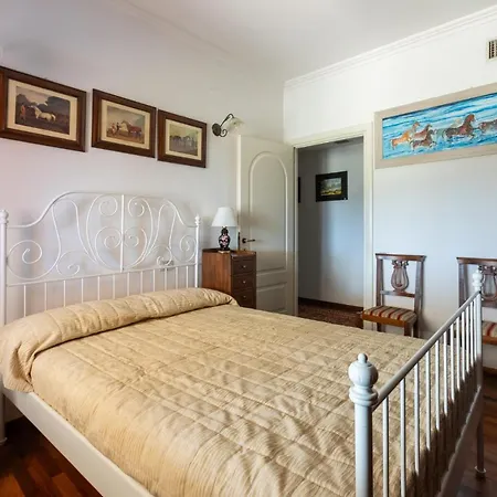 Stunning W/ Swimmping Pool&private Parking! Apartment San Priamo