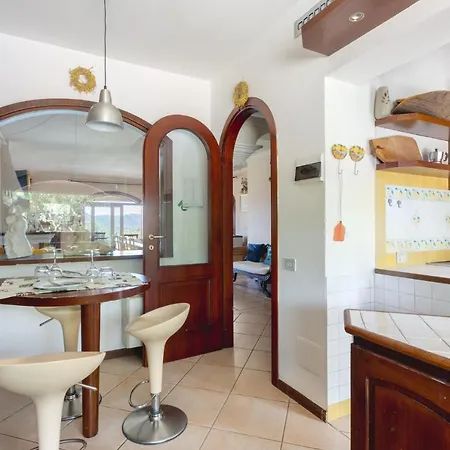 Stunning W/ Swimmping Pool&private Parking! *