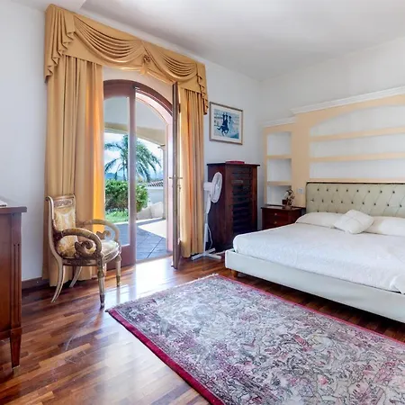 Stunning W/ Swimmping Pool&private Parking! Apartamento
