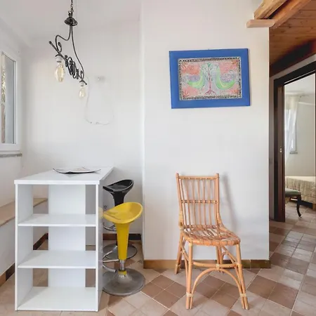 Stunning W/ Swimmping Pool&private Parking! San Priamo