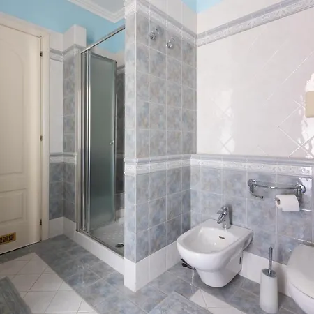Apartamento Stunning W/ Swimmping Pool&private Parking! *