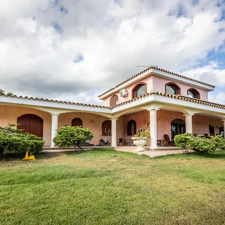 Stunning W/ Swimmping Pool&private Parking! Apartment *