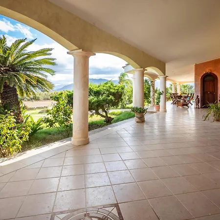 Stunning W/ Swimmping Pool&private Parking! San Priamo